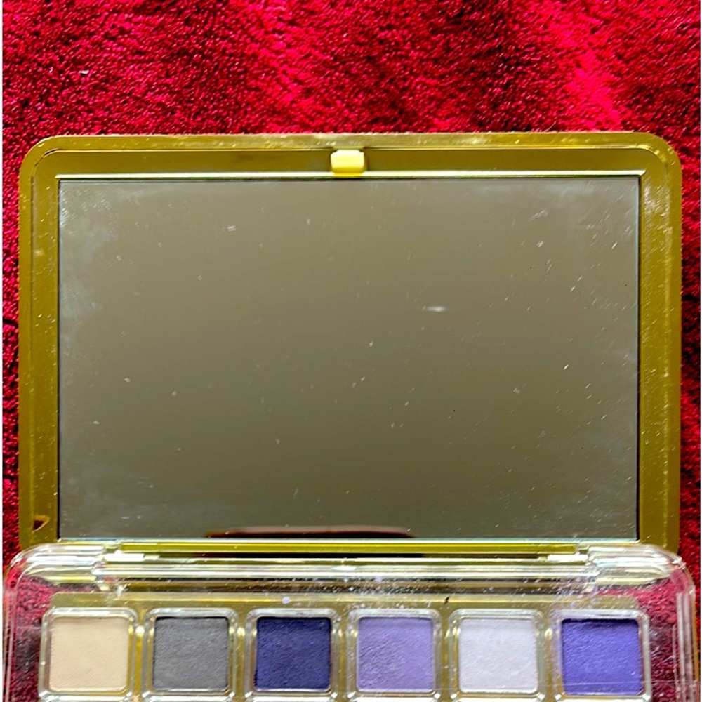 Estée Lauder eyeshadow color  my BD gift brand new never use